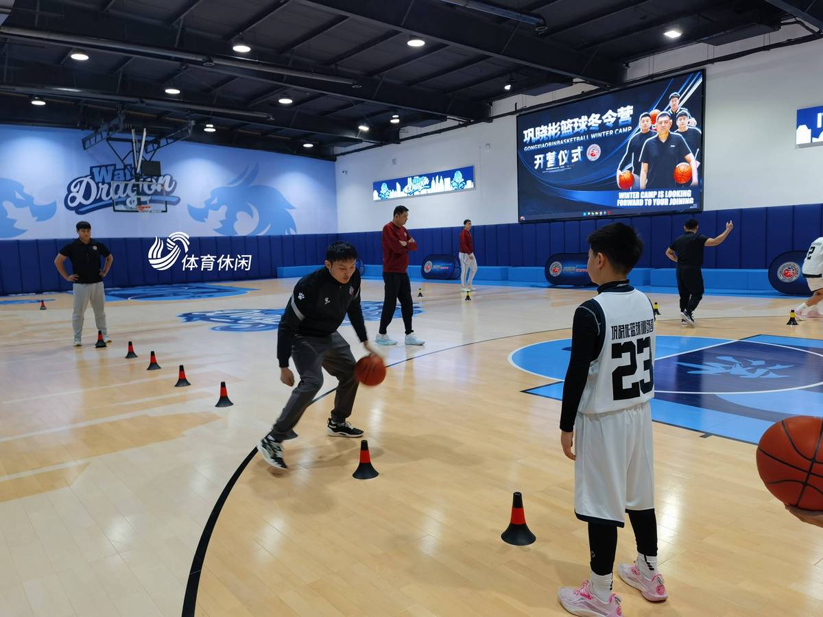 职业球员如何通过联赛提升竞技水平_2